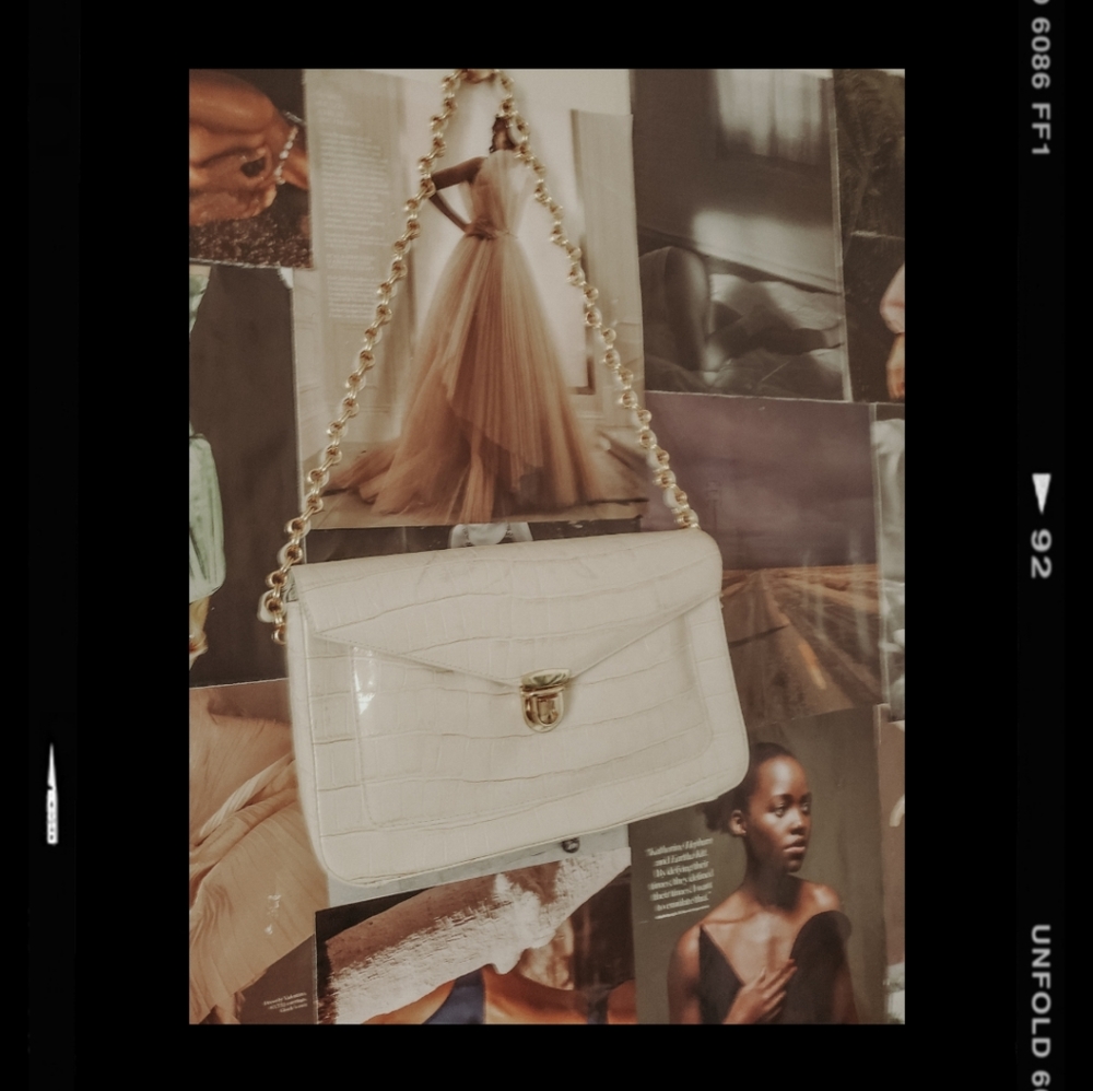 ☆ Vintage Cream Purse ☆